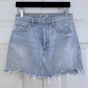 AGOLDE Quinn Mini Skirt 26 Vega Light Wash Distressed Raw Hem A068E-773